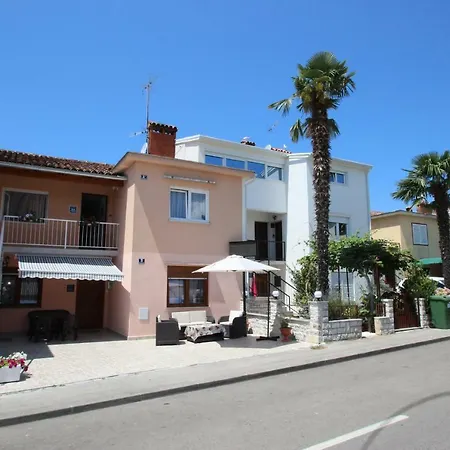 Emmina Bed & Breakfast 3*